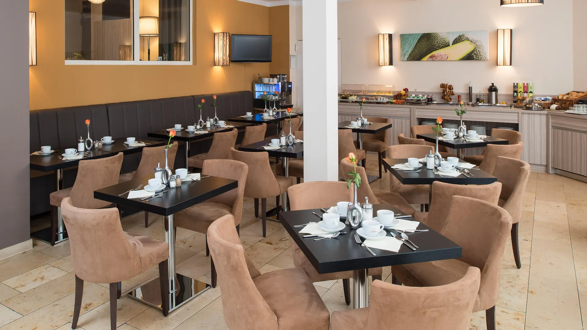 Hotel New Orly München 4*,